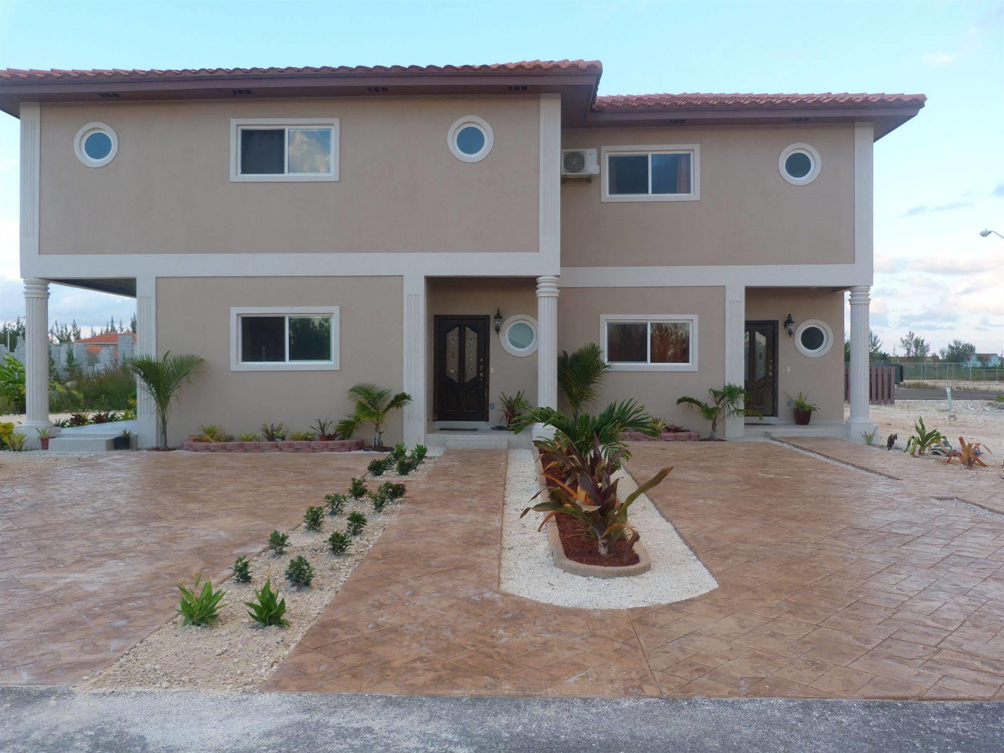 Taste Of Paradise Coral Harbour Exterior photo